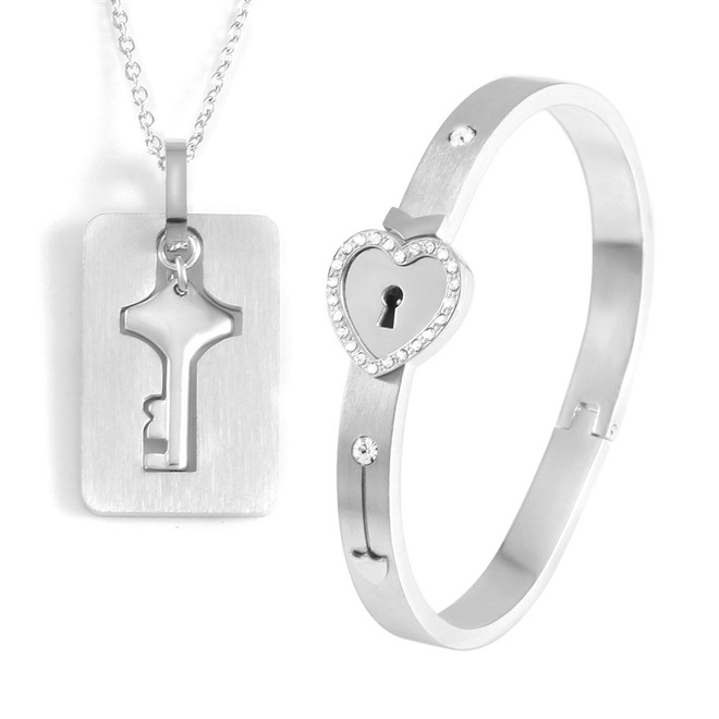🎉40% OFF for New Year🎇Key to My Heart Couple Key Necklace and Love Lock Bracelet Gift Set