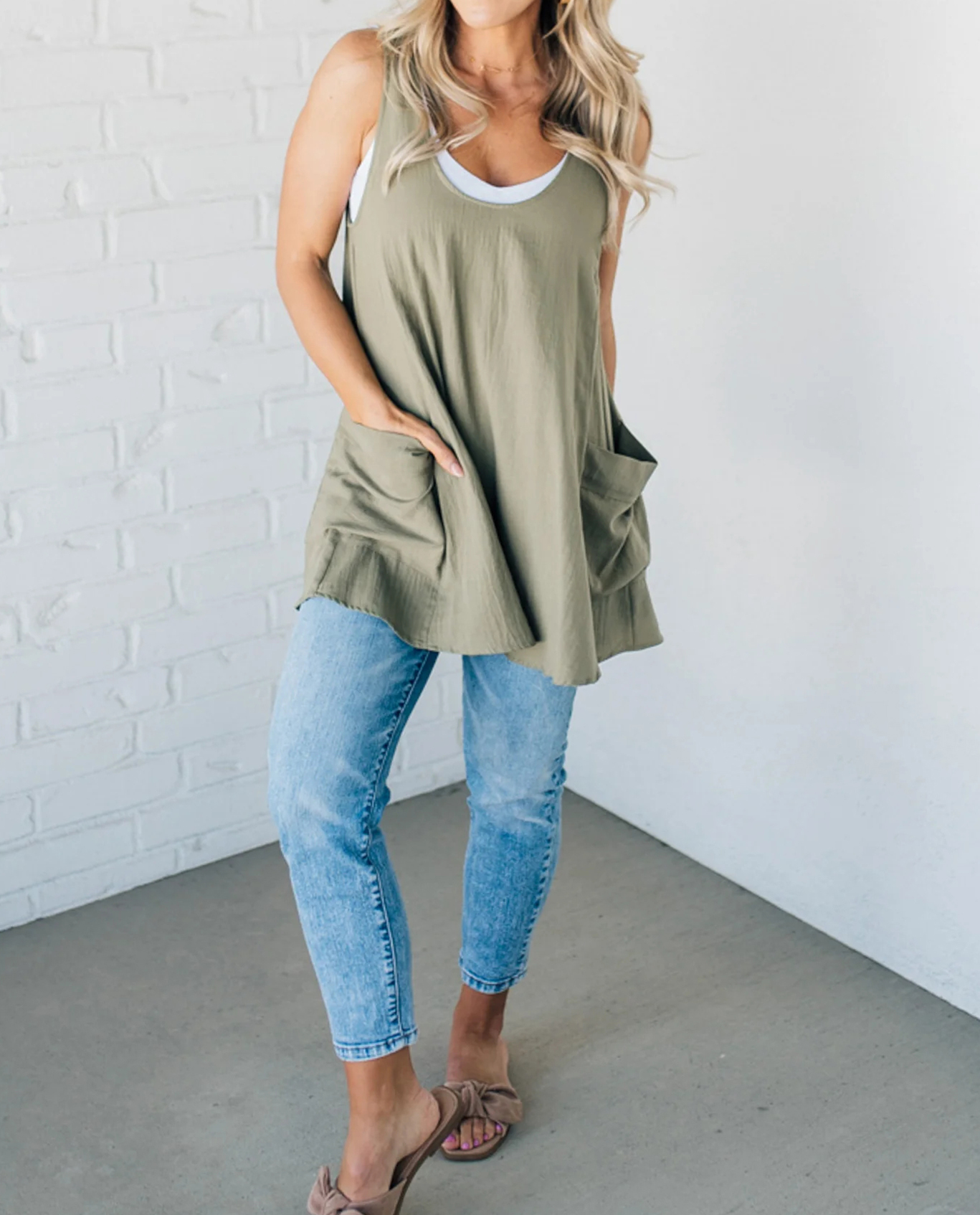 Sleeveless Open Back Loose Pocket Top(Buy 3 Free Shipping)