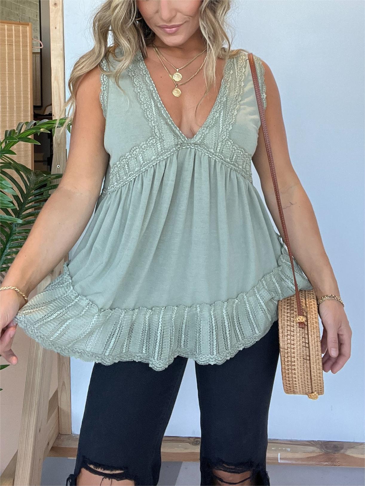 2024 New V-neckline Sleeveless Flow Top with Lace Trim