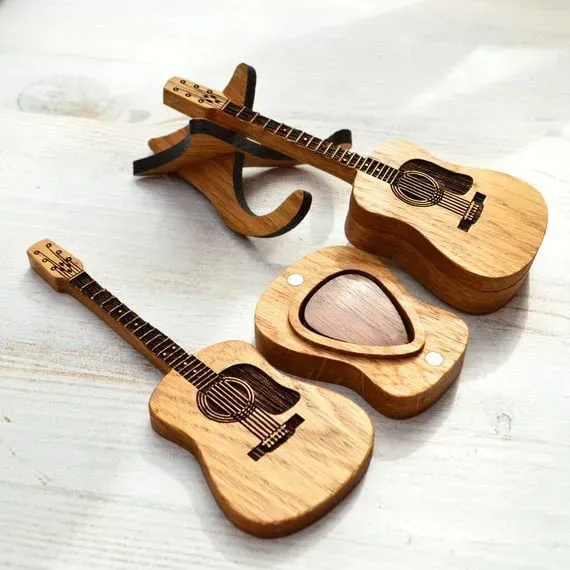 🎸Wooden Acoustic Guitar Pick Box