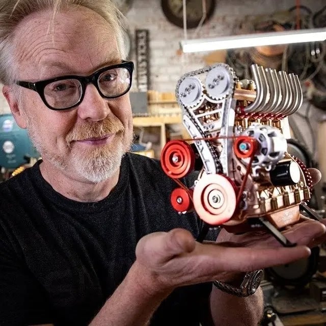 🎁Last Day Promotion 49% OFF-8-Cylinder Full Metal Car Engine Model（3-Year Warranty）