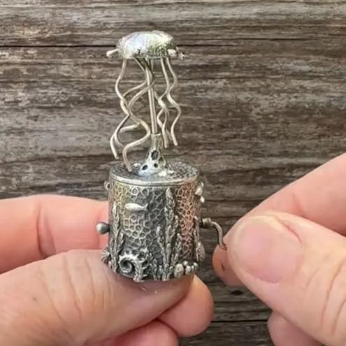 ✨2025 New Arrival🐔 Handcrafted Silver Clay Automata – The Funny Silver Chicken Toy 🐔