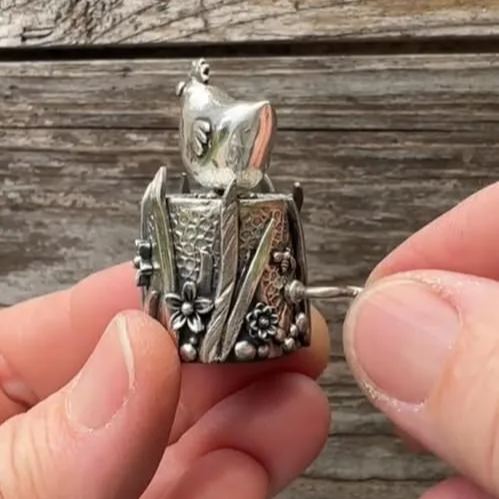 ✨2025 New Arrival🐔 Handcrafted Silver Clay Automata – The Funny Silver Chicken Toy 🐔