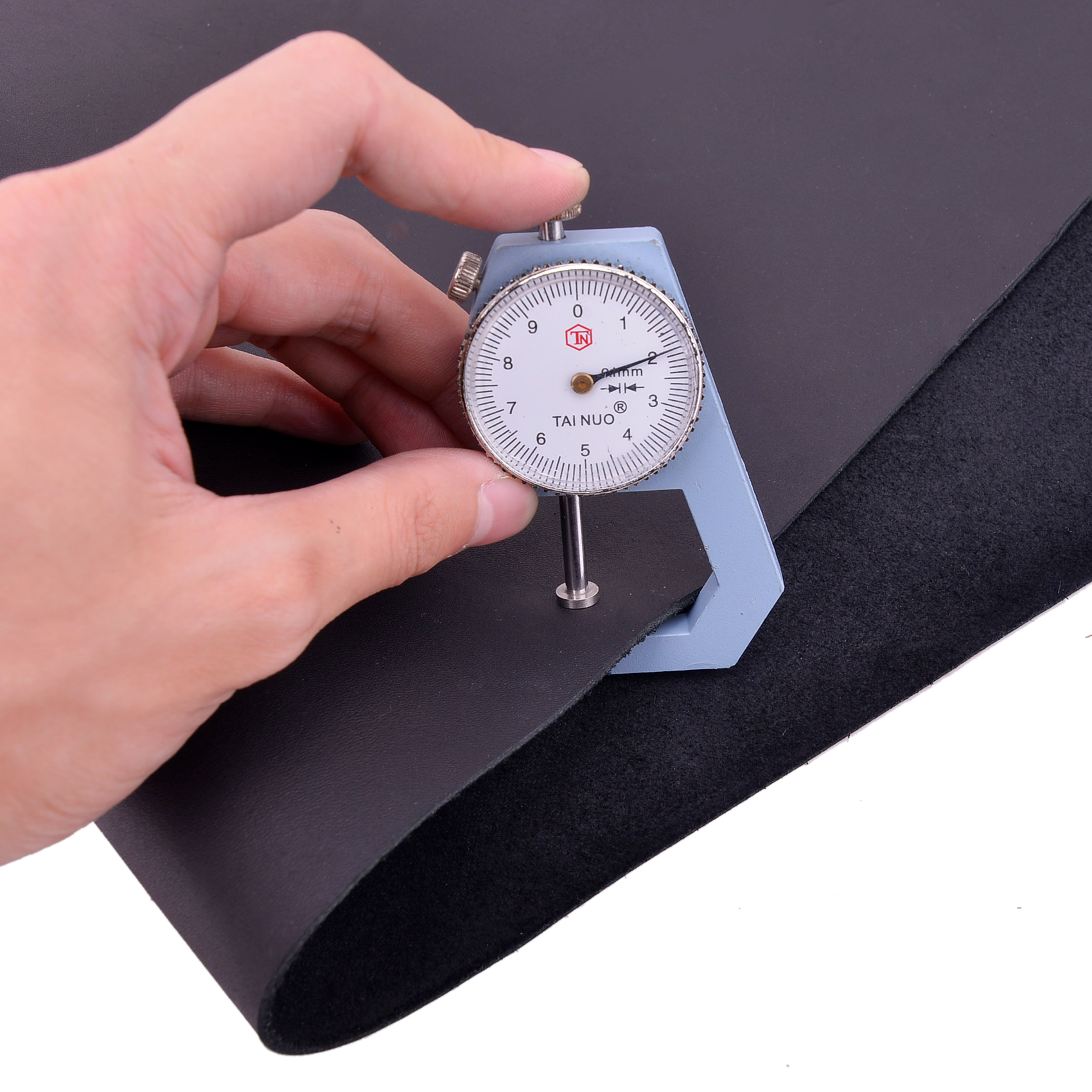 Genuinue Cowhide Full Grain Tooling Leather 2.0mm Pre Cut Crafting Square