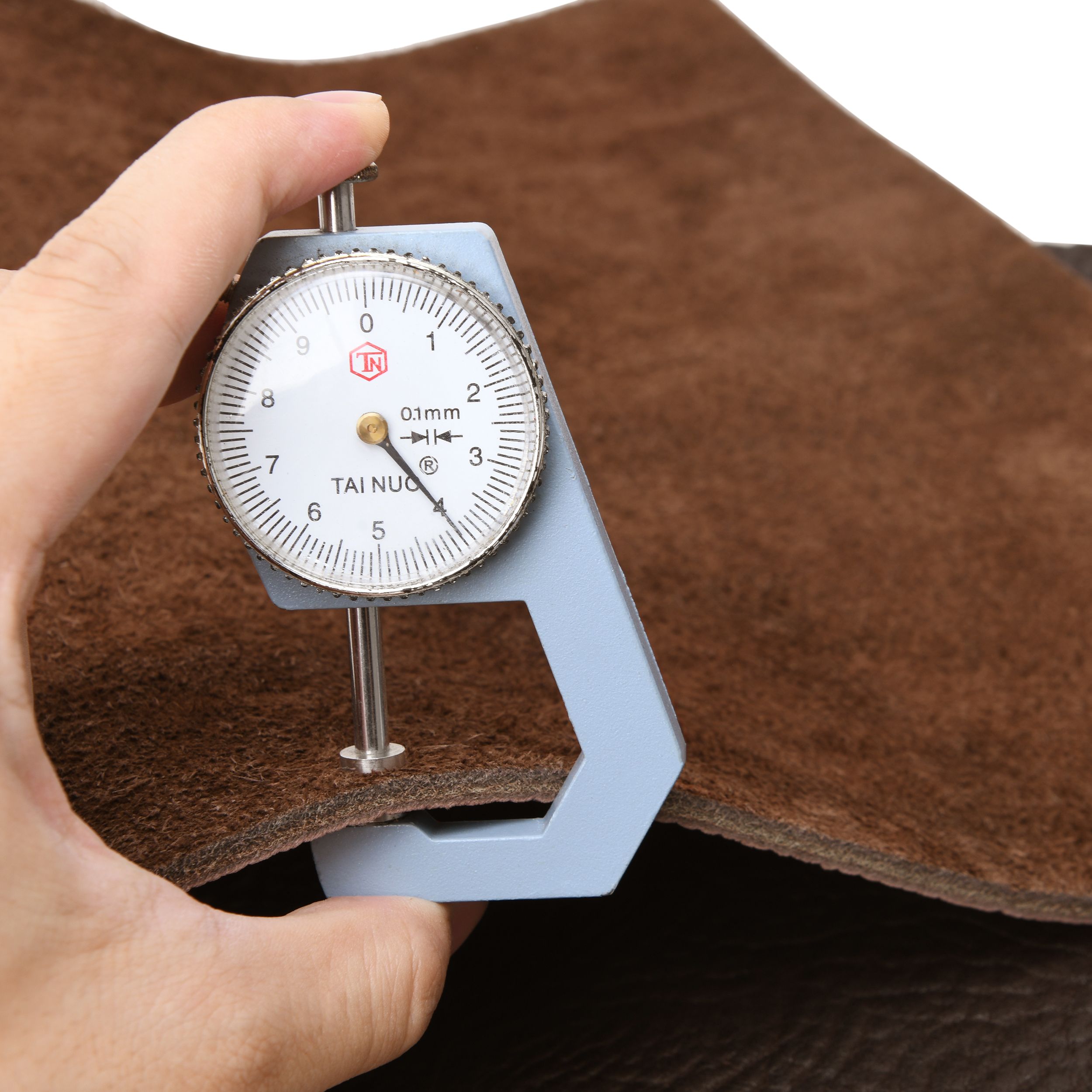 4-4.5mm Leather Hide Vegetable Tanned Tooling Leather Cowhide Leather