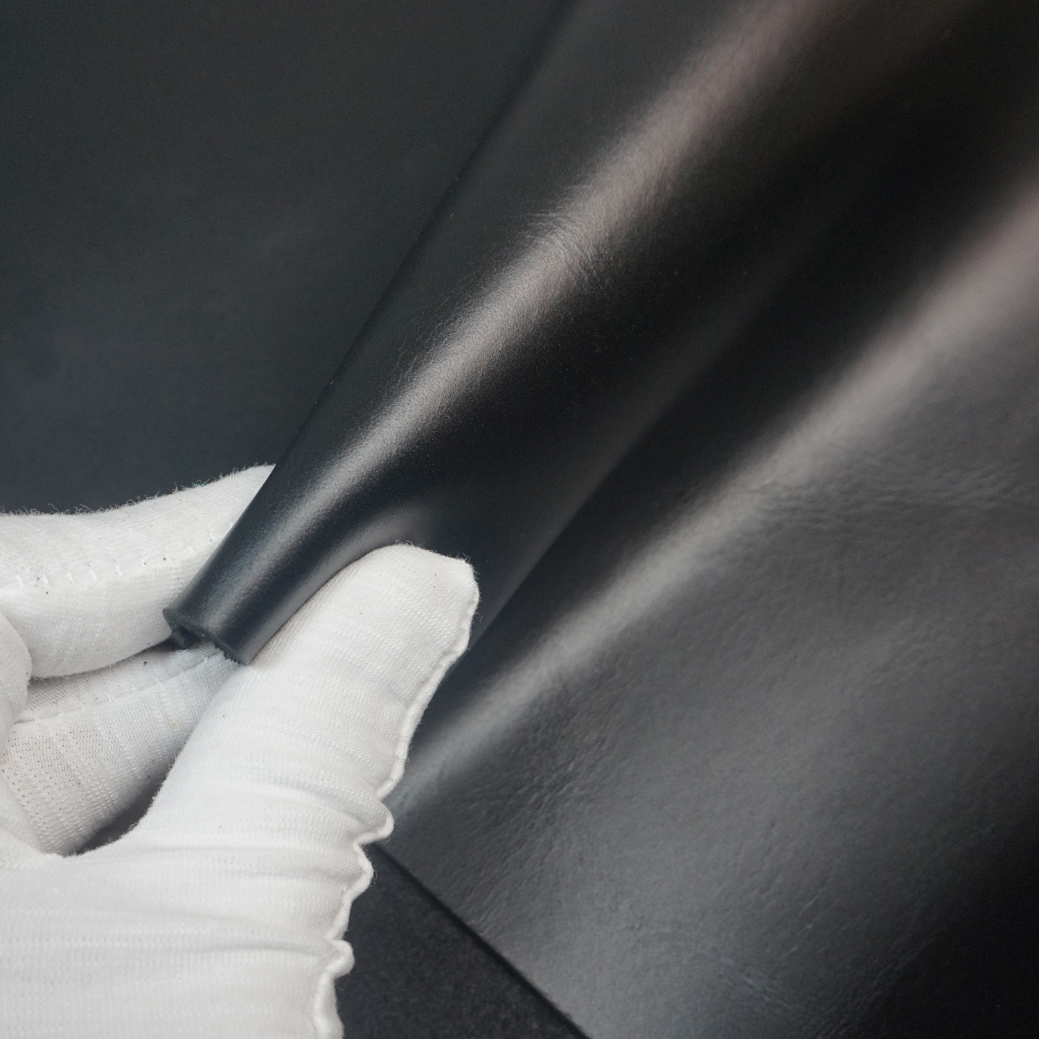 1.8mm Black / Brown Oil Waxy Cowhide Crafts Leather Sheets Tooling Leathers