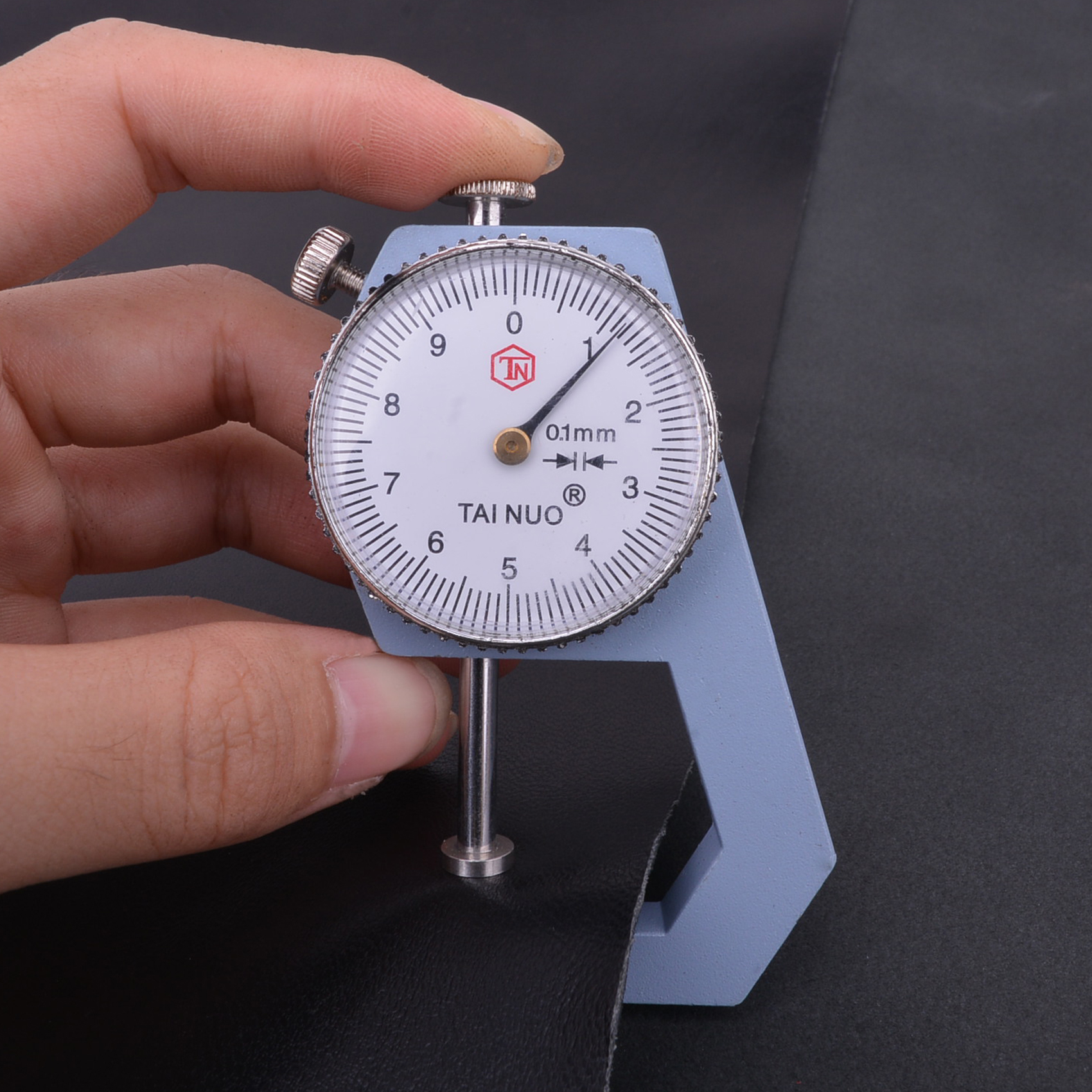 Genuine Tooling Leather Square Crafting Soft Lambskin / Lightweight Sheepskin Leather Piece Prefect For Sewing, Book Cover