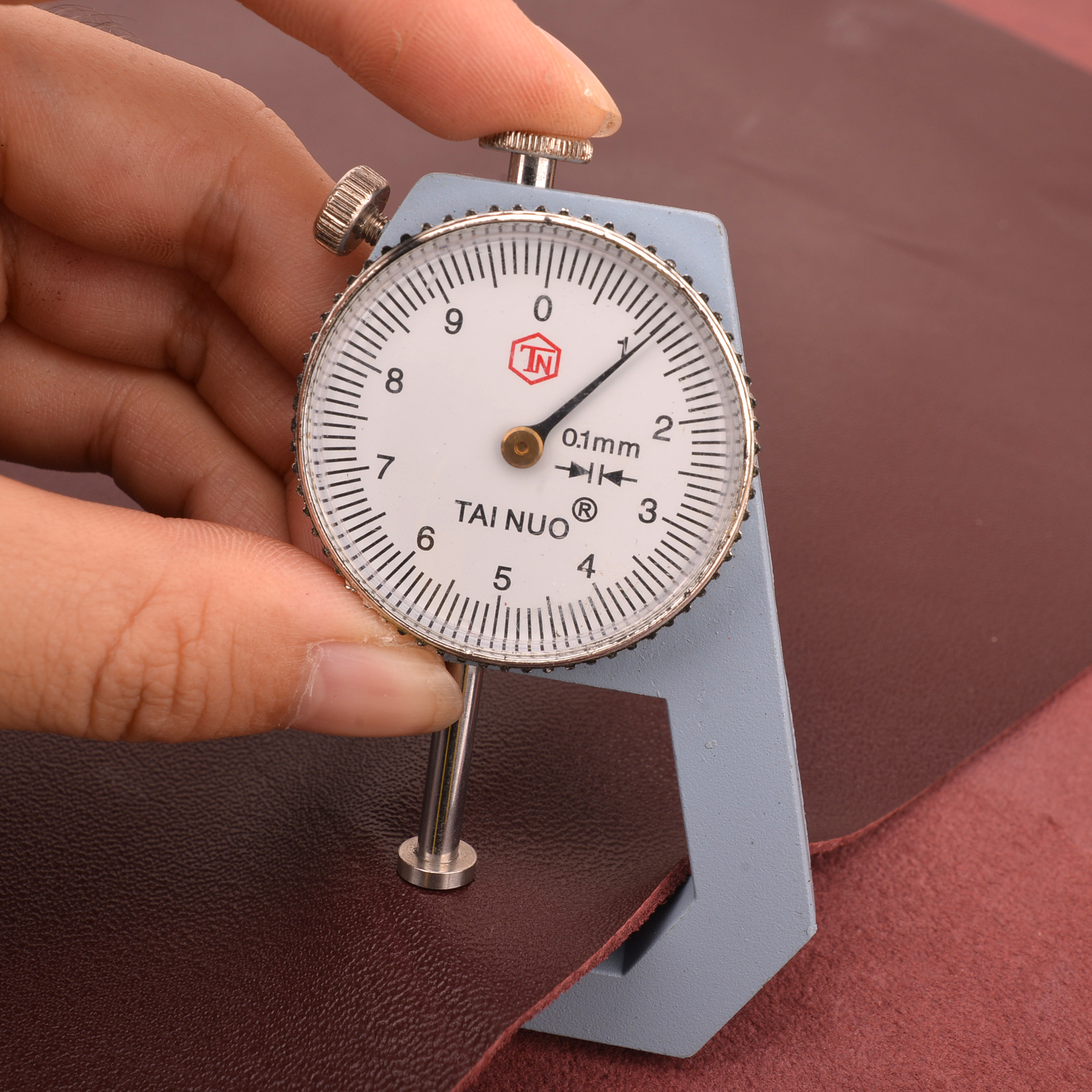 Genuine Tooling Leather Square Crafting Soft Lambskin / Lightweight Sheepskin Leather Piece Prefect For Sewing, Book Cover