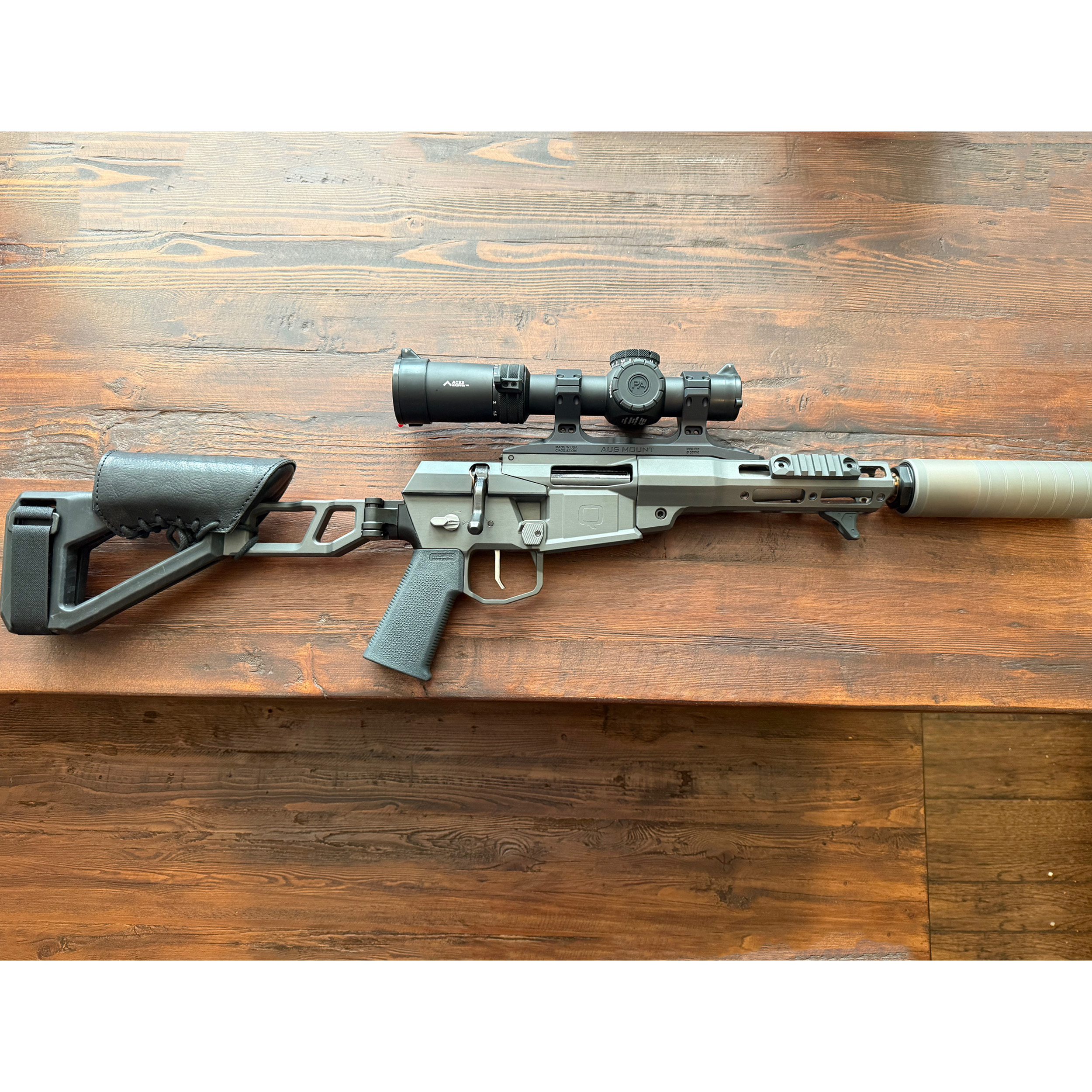 WAYNE'S DOG Black Leather Q Pistol Brace Cheek Riser