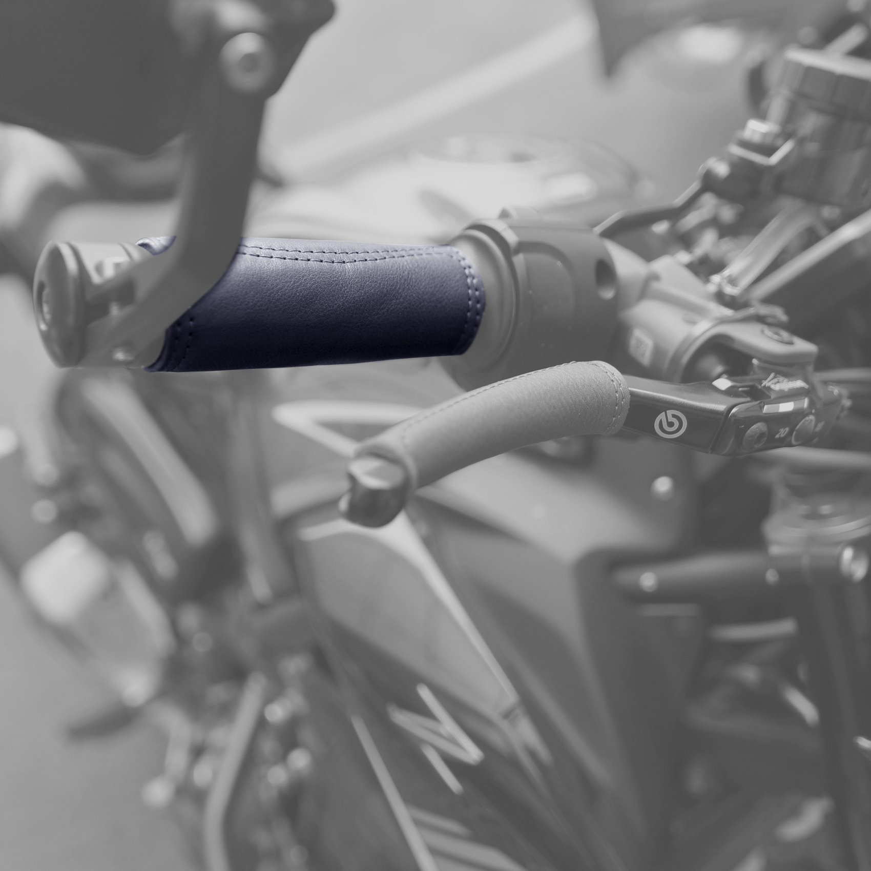 Leather Motorcycle Handlebar Grips Covers Padding Handlebar Sleeve Cover In Brown/Black