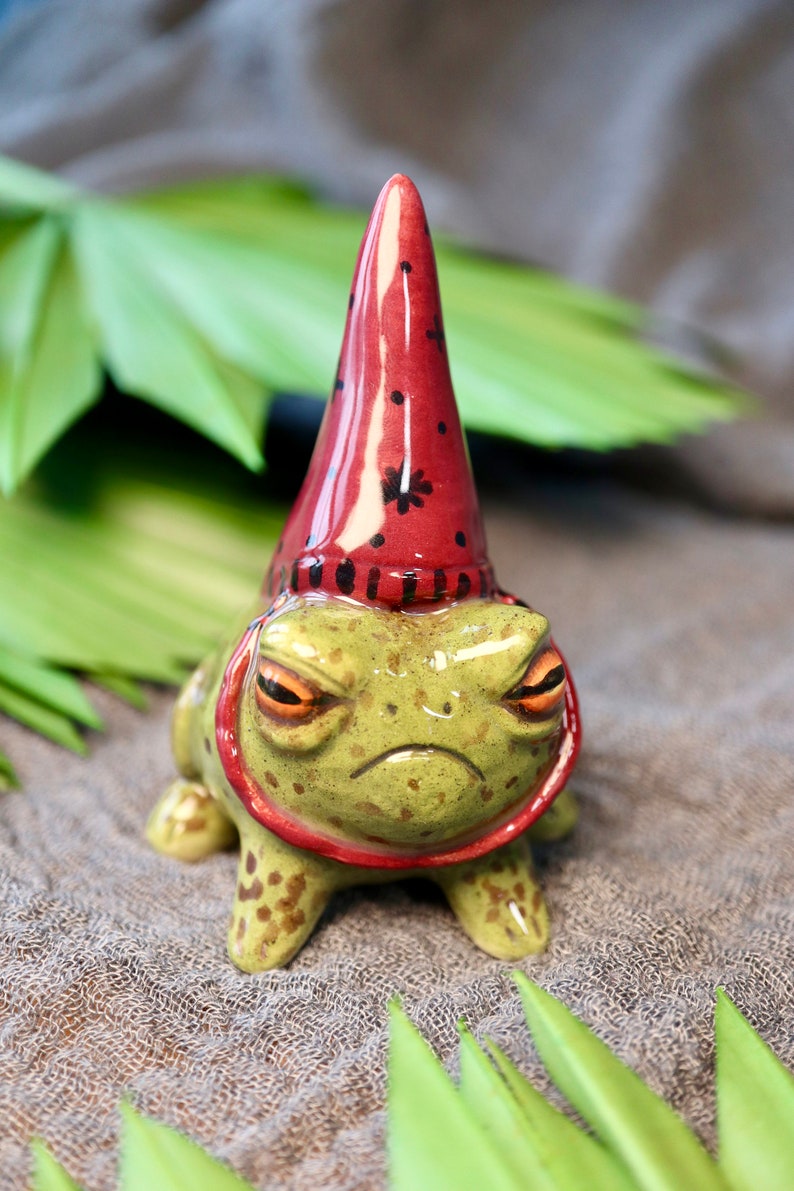 Ceramic Little Wizards Frog Fully Sculpted and Hand-Painted EXCLUSIVE image 4