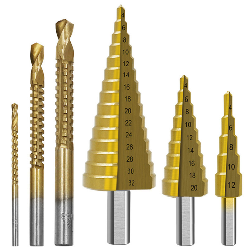 Set de 6 bucăți de burghie acoperite cu titan, incluzând 3 dimensiuni de burghie trepte și 3 dimensiuni de burghie elicoidale zimtate pentru găurirea metalului în lemn