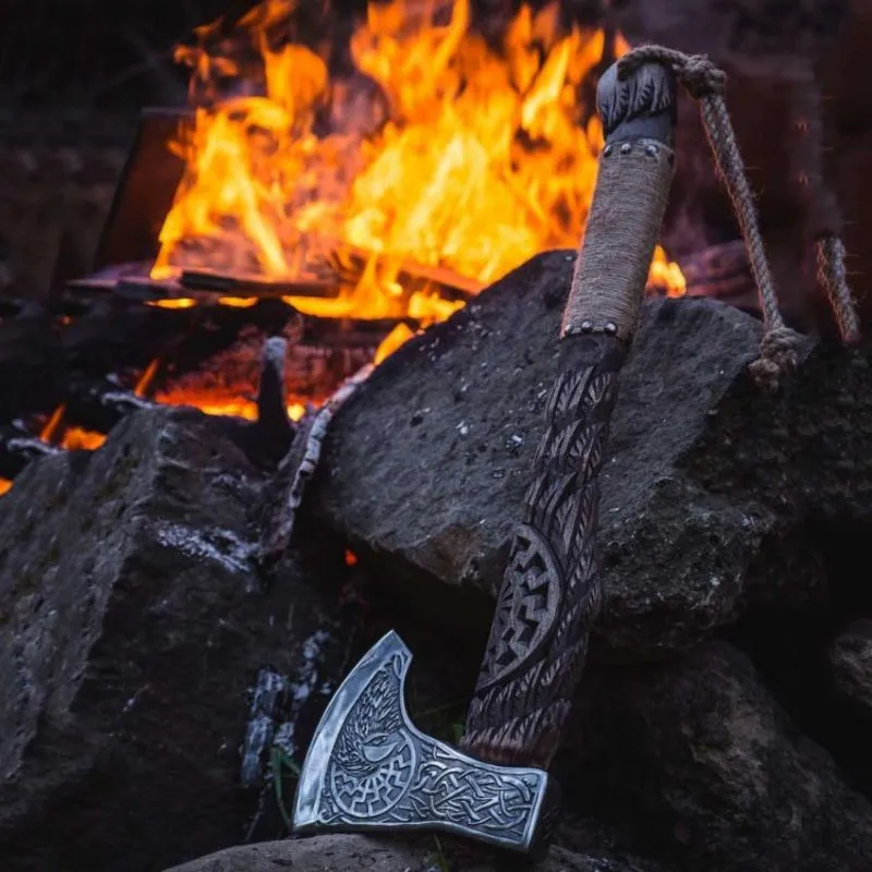 Axa vikingă din oțel carbon handmade, topor tactic, cel mai bun cadou pentru el