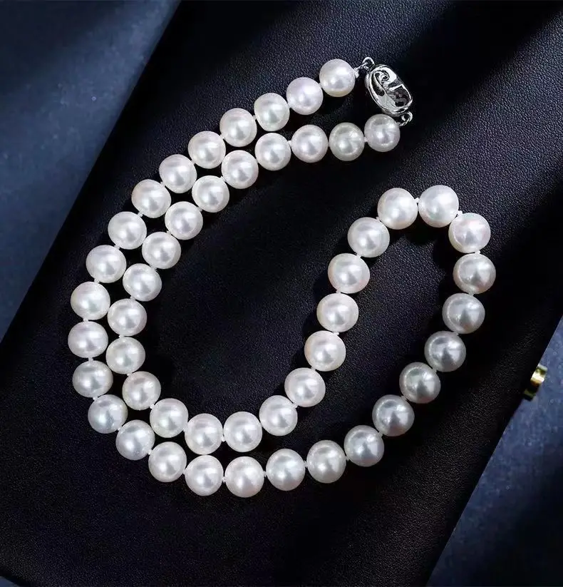 Vintage Artificial Pearl Necklace Minimalist Elegant Temperament Perfect Gift For Mom, Versatile Daily Wear Collarbone Necklace Jewelry details 0