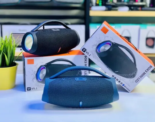 Audio IP67 rezistent la praf și apă|Bluetooth 5.1 de înaltă performanță|20 de ore de viață a bateriei|Open Sound Bully