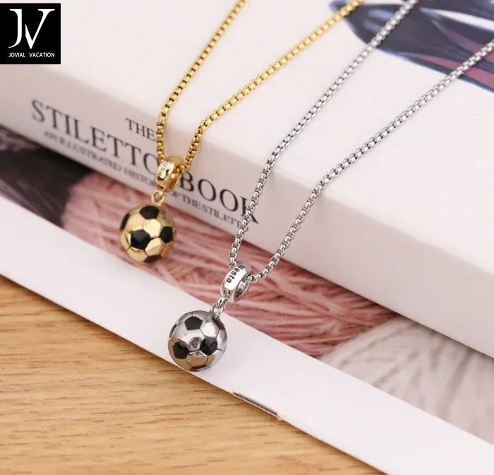 🔥50% reducere - ⚽ Colier cu nume de fotbal personalizat