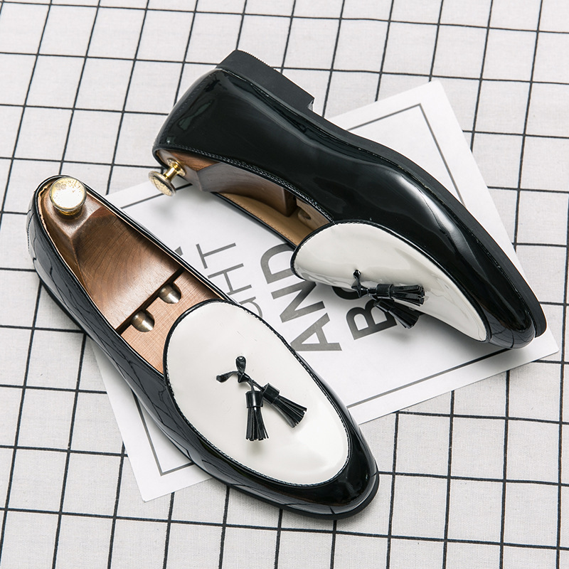 Subtle Black White Two-tone Tassel Loafers-Colinshoes