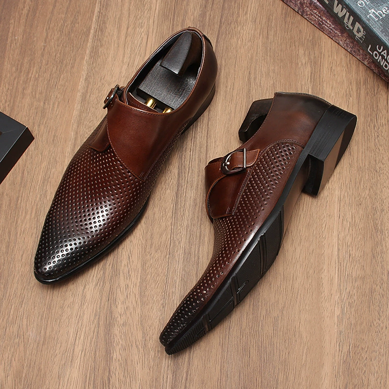 Right angle focusing on pointed toe and sleek perforation pattern-Colinshoes