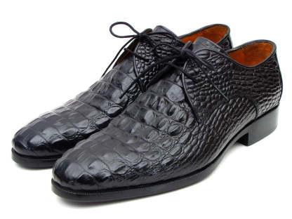 Elegant men’s crocodile dress shoes with lace-up design