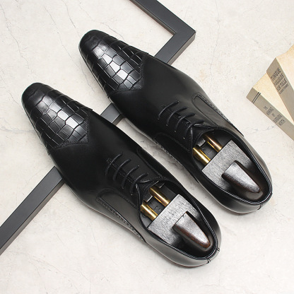 Textured Crocodile-Embossed Toe Lace-Up Shoes