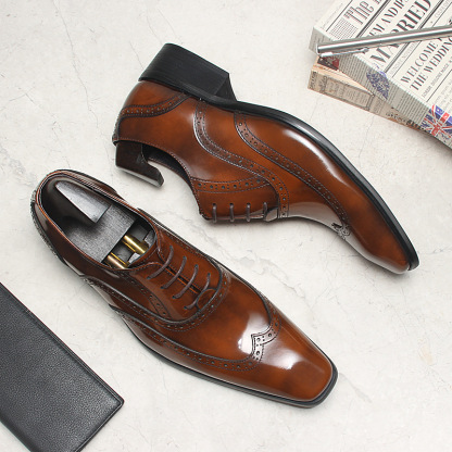 Refined Men's Lace-Up Shoes for Business and Formal Wear