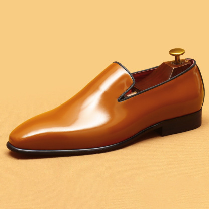 Minimalist Luxury Polished Calfskin Slip-Ons-Colinshoes