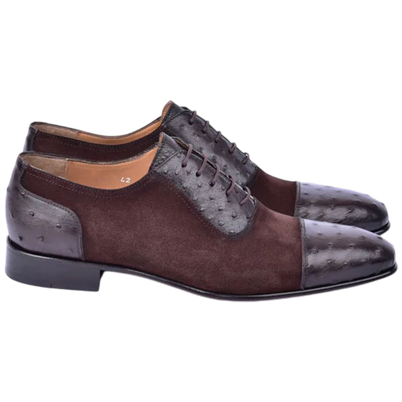 Premium brown leather oxford dress shoes close-up craftsmanship