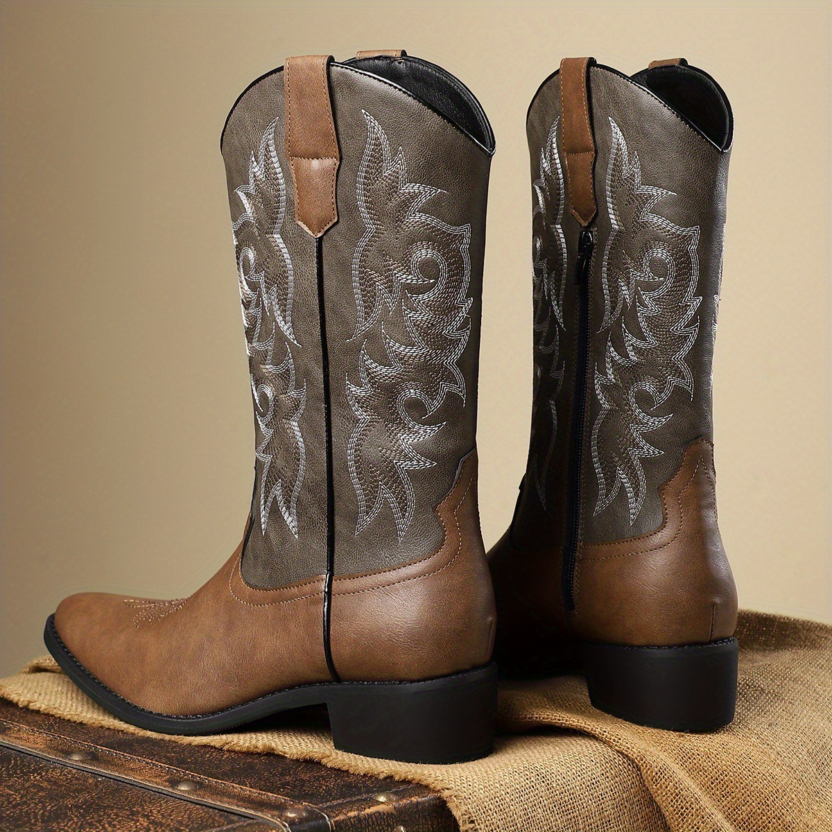 Classic Leather Western Boots with Embroidered Design