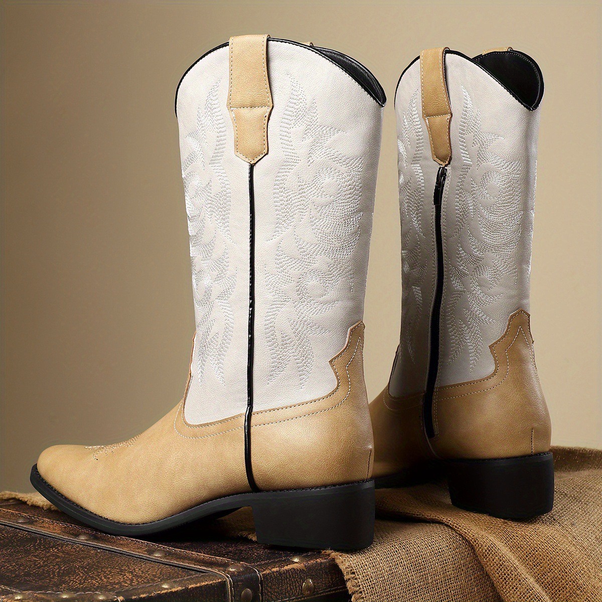 Classic Leather Western Boots with Embroidered Design