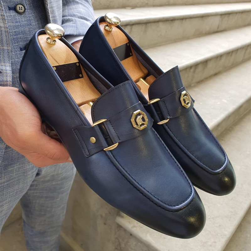 Stylish Eagle Head Icon Loafers for Men