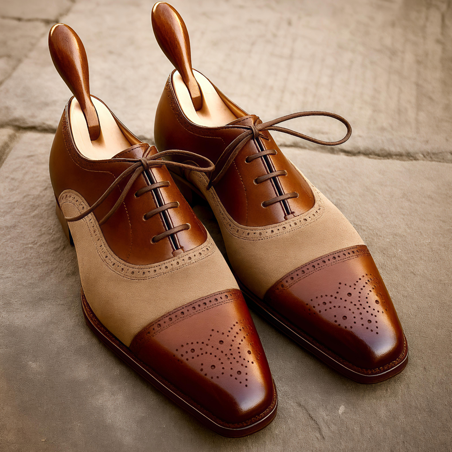 Men’s Two-Tone Oxford Shoes – Genuine Leather & Suede Brogue Cap Toe