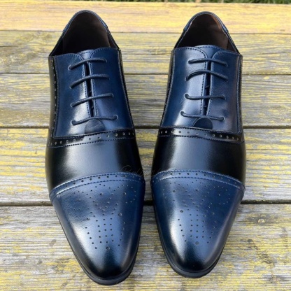 wingtip brogue stitching and multi-tone leather design-Colinshoes