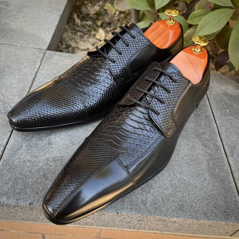 Right Angle: Open-lace crocodile leather shoes for formal menswear-Colinshoes