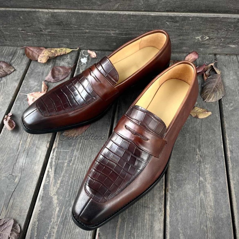 Hand-Pressed Grid-Embossed Penny Leather Loafers-Colinshoes