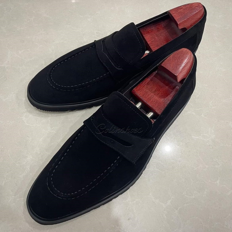 Elegant Suede Slip‑On Business Loafers