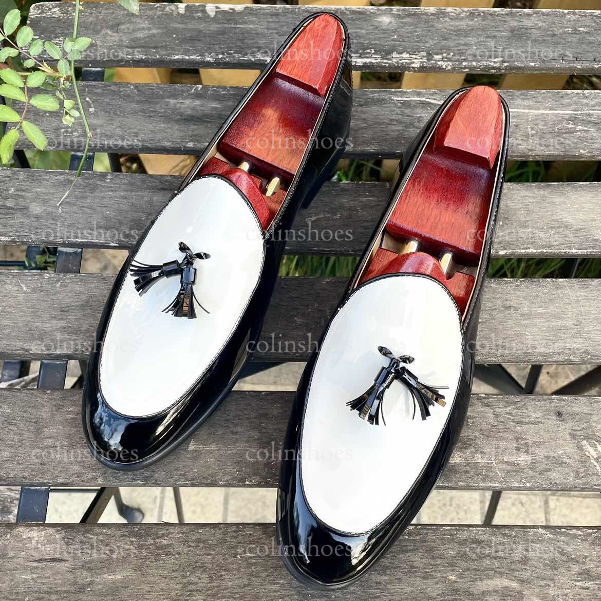 Subtle Black White Two-tone Tassel Loafers-Colinshoes