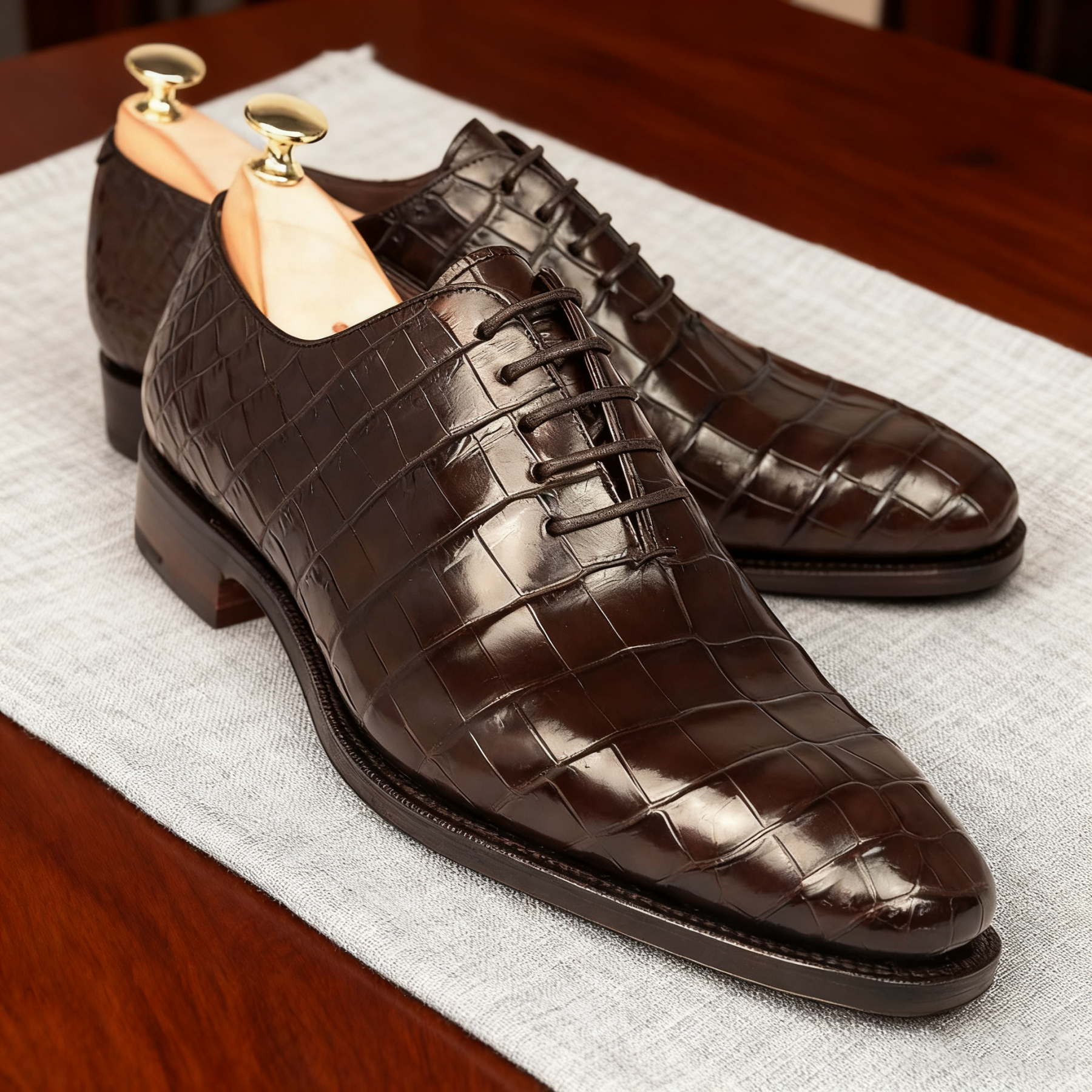 Modern Power Crocodile Embossed Oxford Shoes