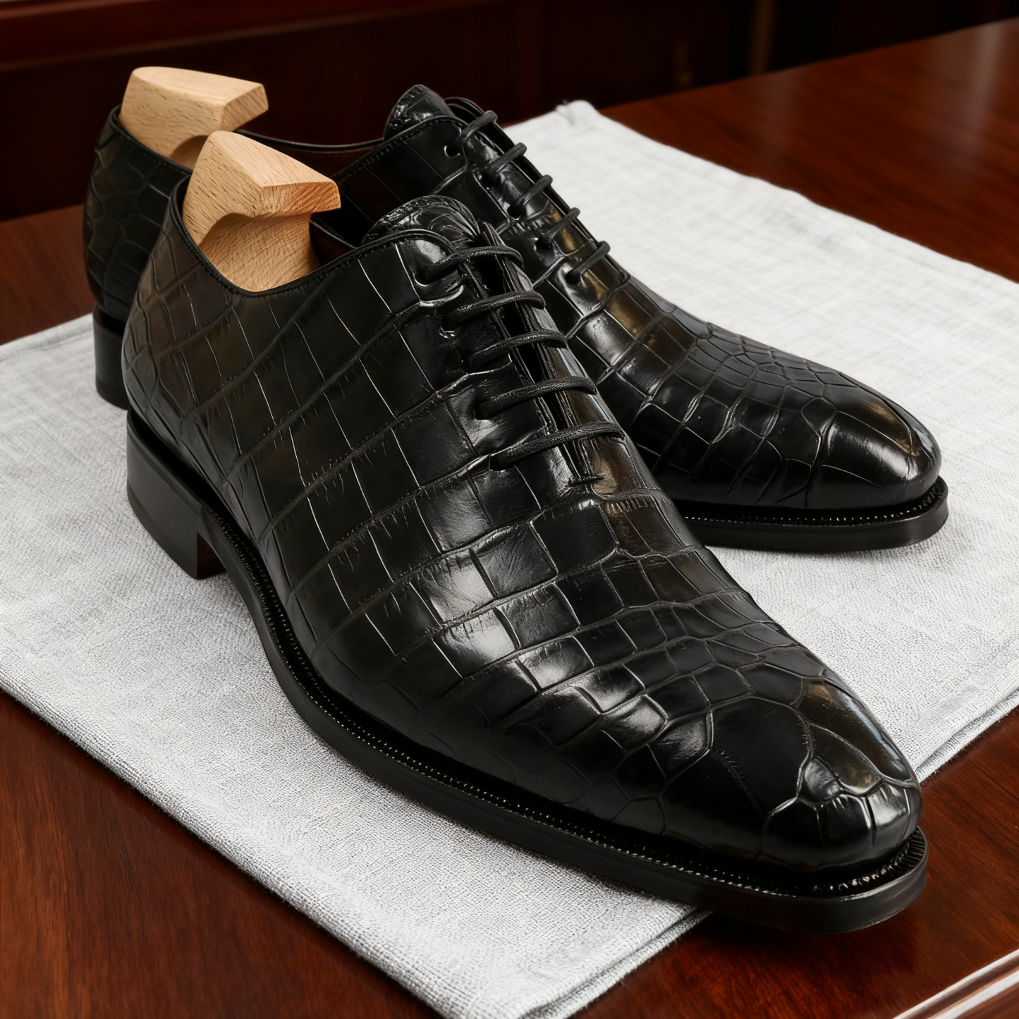 Modern Power Crocodile Embossed Oxford Shoes
