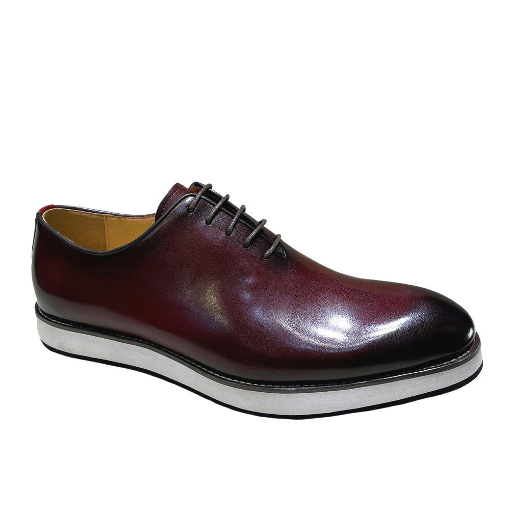 Modern Leather Derby Shoes with Statement Contrast Sole
