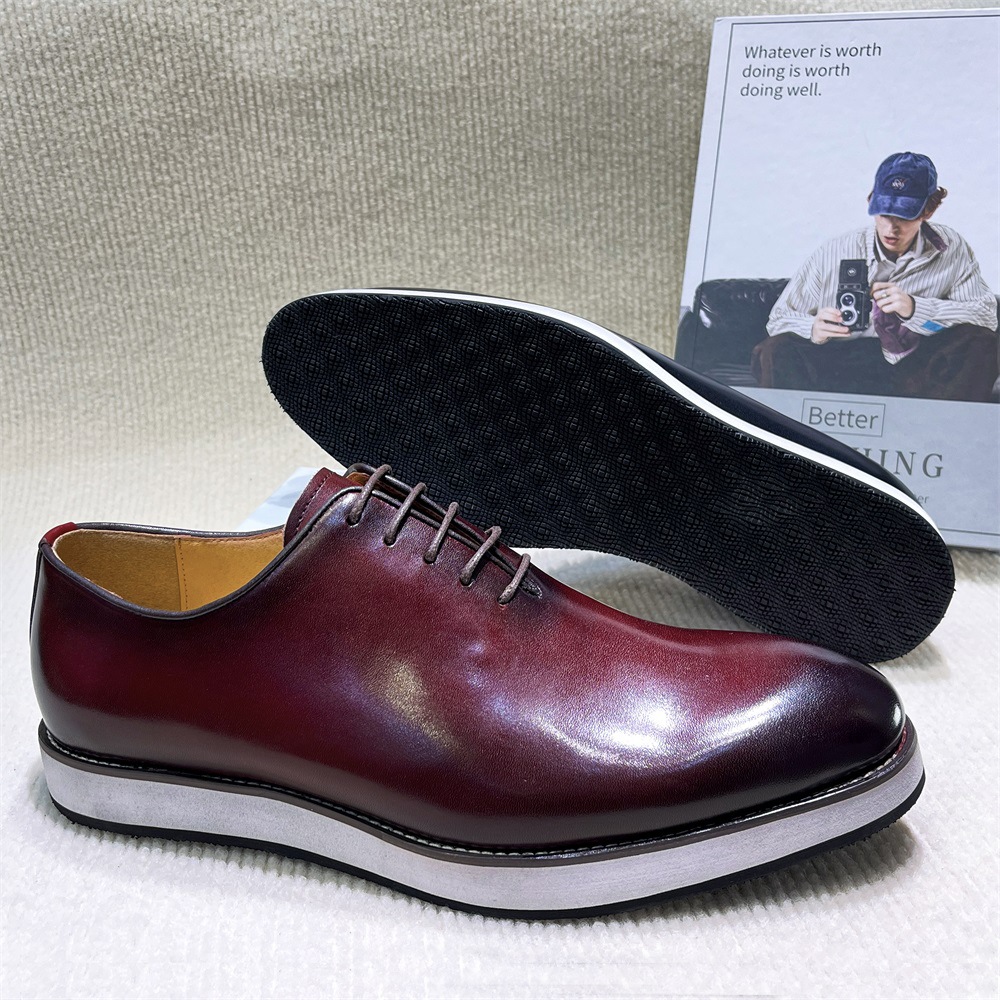 Modern Leather Derby Shoes with Statement Contrast Sole