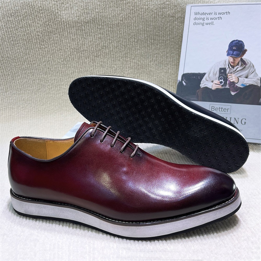 Modern Leather Derby Shoes with Statement Contrast Sole