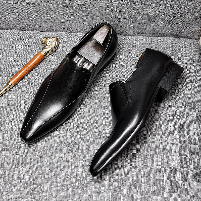 Dress Loafers with Sleek Shine and Classic Shape