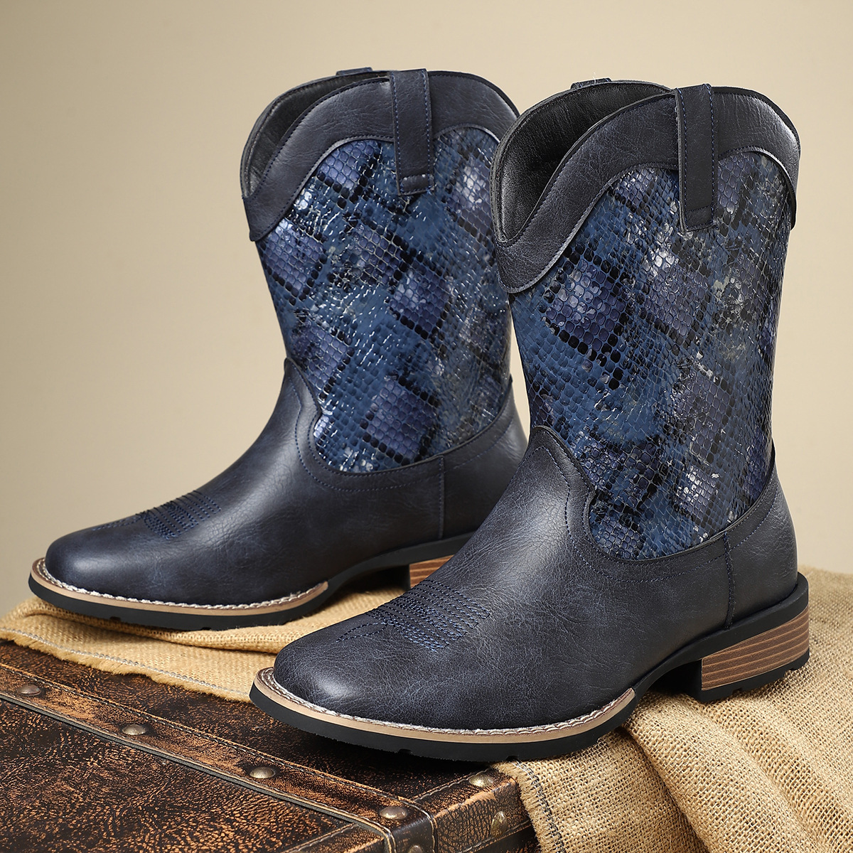 Snakeskin Cowboy Boots for Men – Western Style | colinshoes