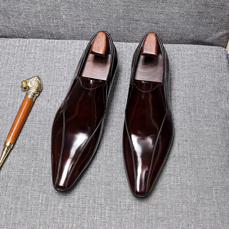 Dress Loafers with Sleek Shine and Classic Shape