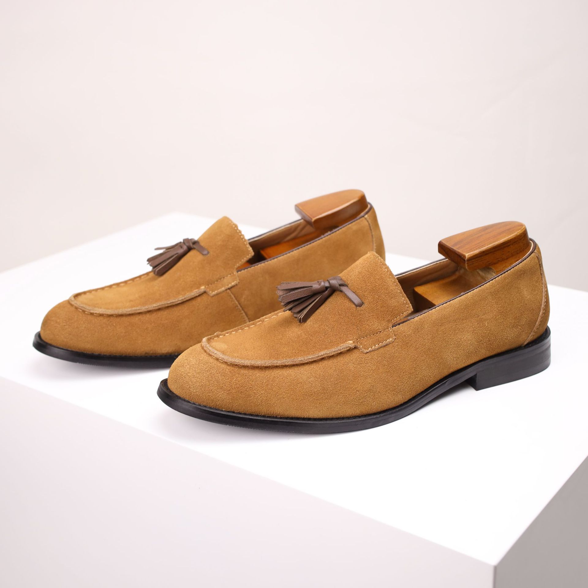 Effortless Wear Suede Tassel Loafers for Men