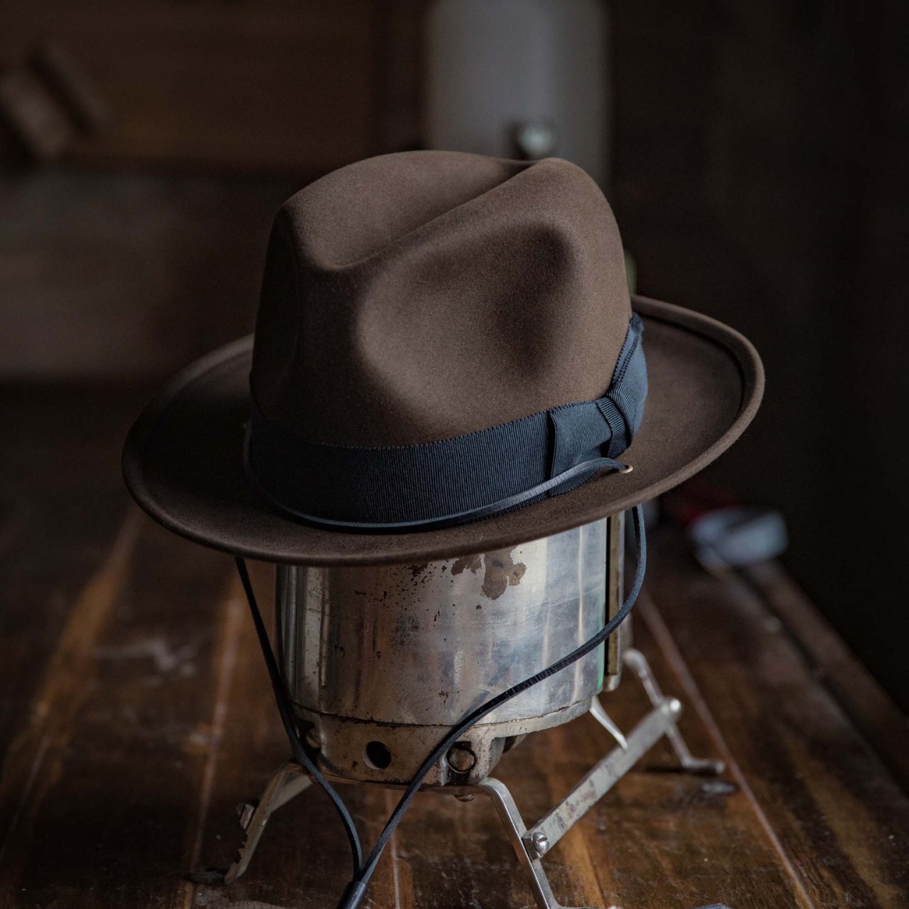 Classic Felt Cowboy Hat for Men & Women | Wide Brim Western Hat | Colinshoes