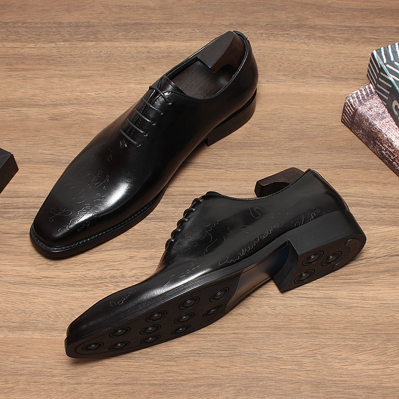 Artisan Engraved Leather Oxford Shoes