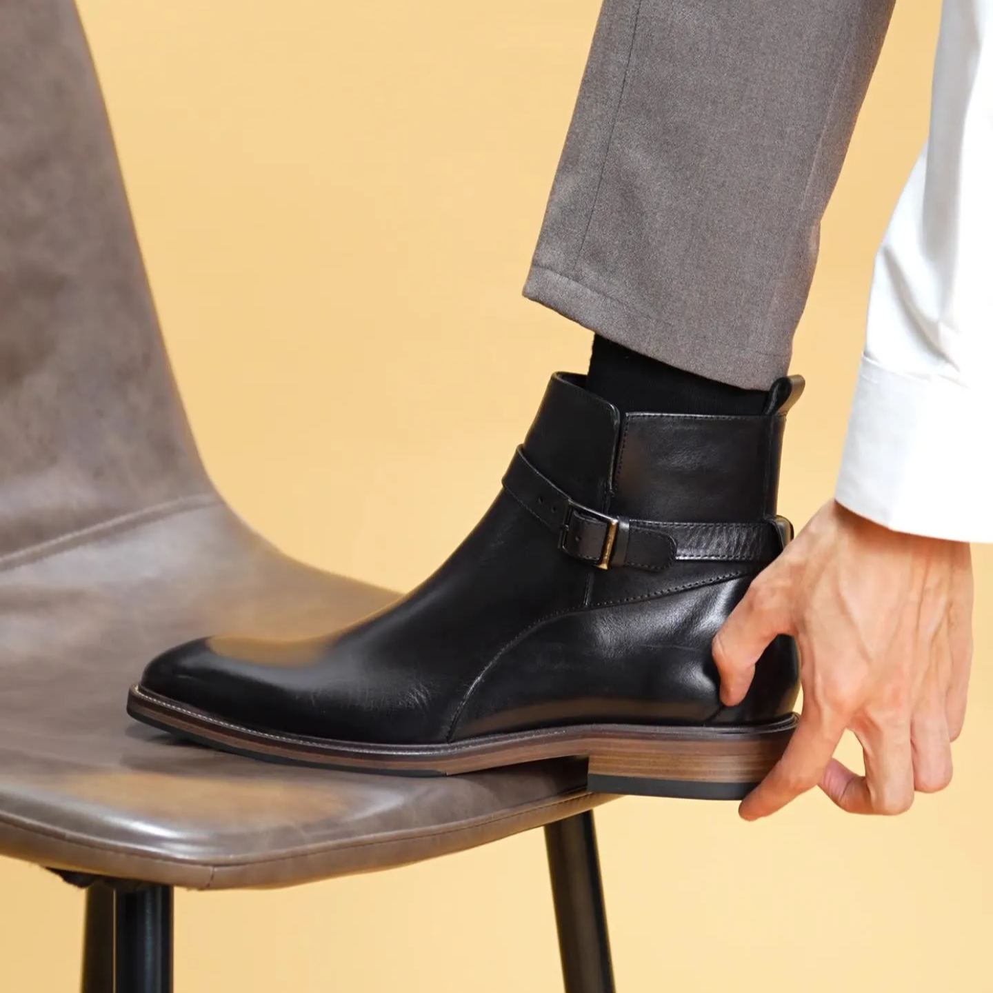 Elegant Side-Zip Buckle Leather Ankle Boots-Colinshoes