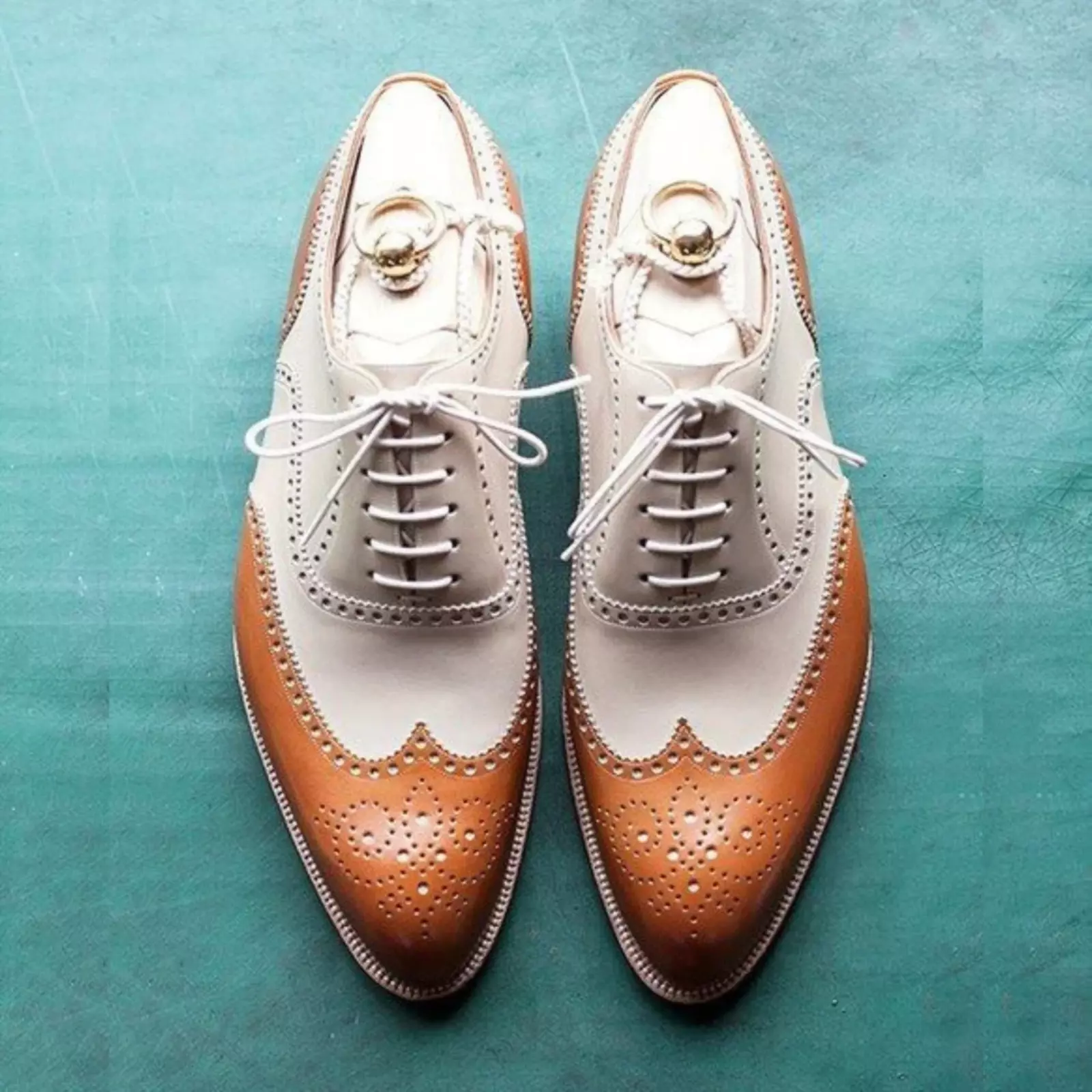 Two-Tone Gentleman's Brogue Oxfords-Colinshoes
