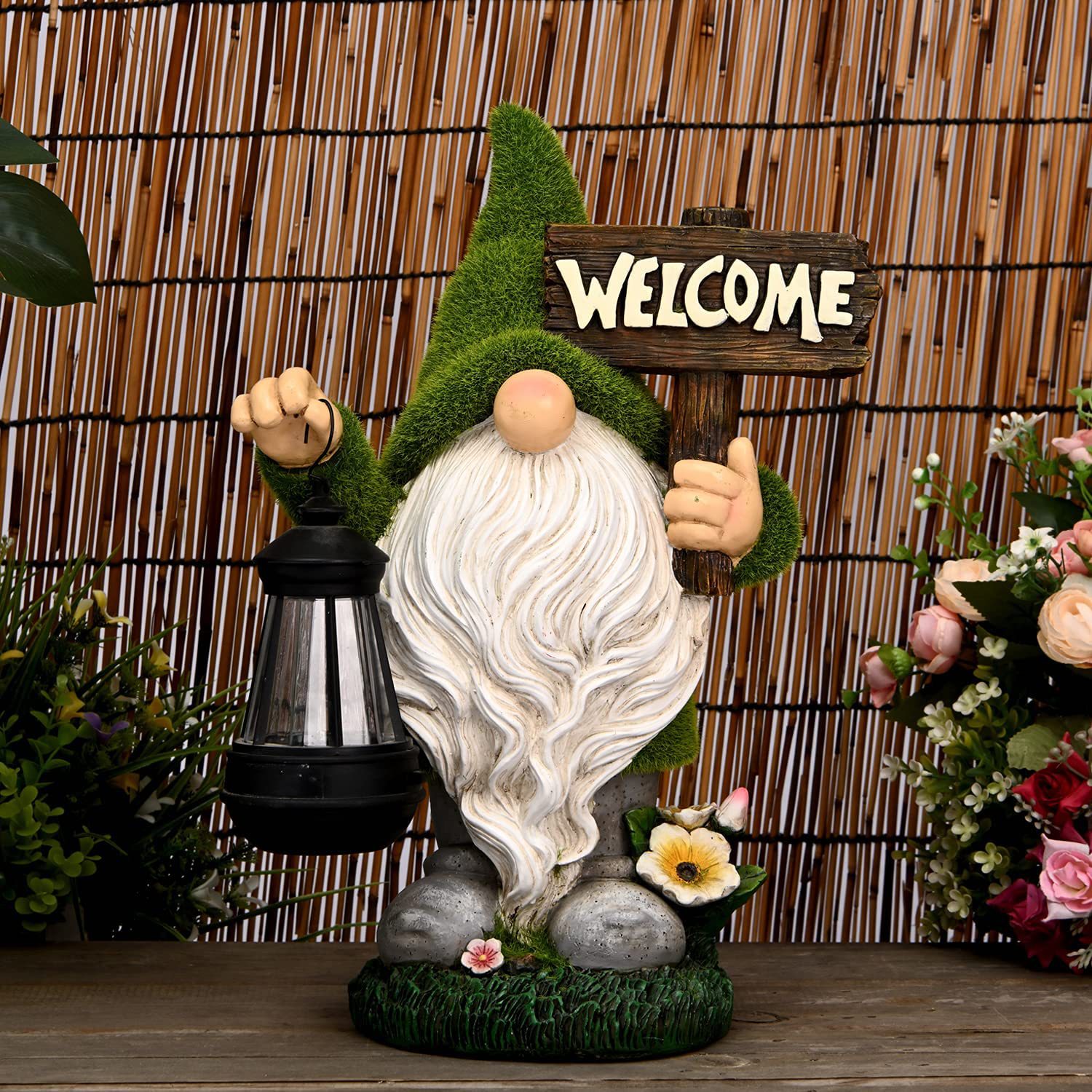 Welcome Dwarf Statue Solar Light
